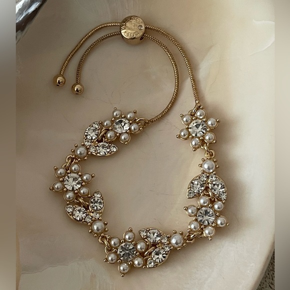 Gold-Tone Crystal & Imitation Pearl
Flower Slider Bracelet - Picture 7 of 12